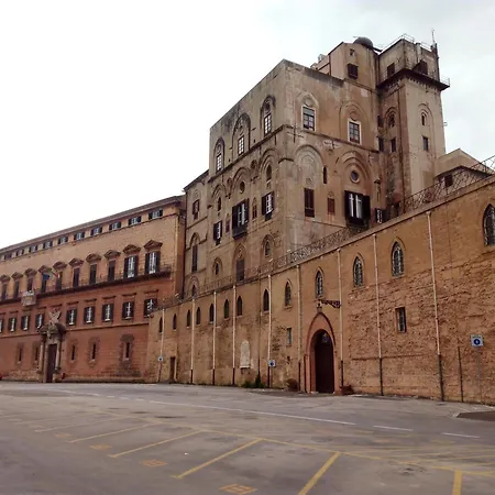 Pinhouse Nyaraló